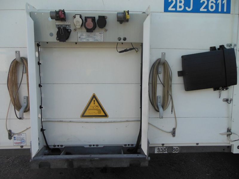 Schmitz SCB LowDeck, Roztahovací zadní - fotka 18 z 20