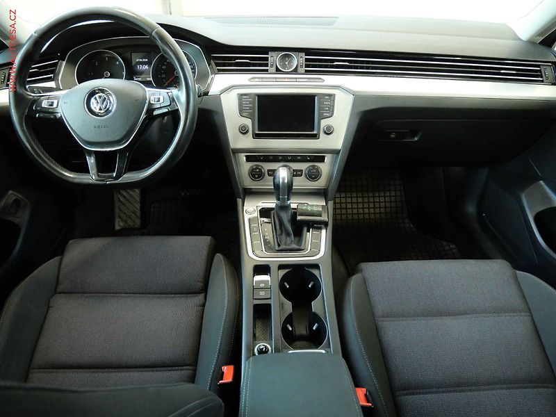 Volkswagen Passat (2015) 2.0 TDi, Comfortline, DSG - fotka 8 z 20