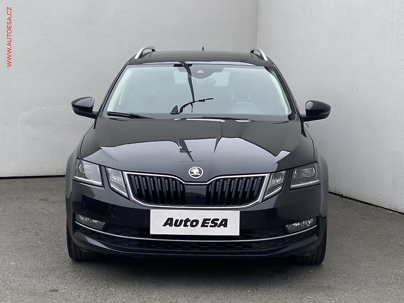 Škoda Octavia (2018) 1.6 TDi, Style, DSG, kůže - fotka 2 z 20