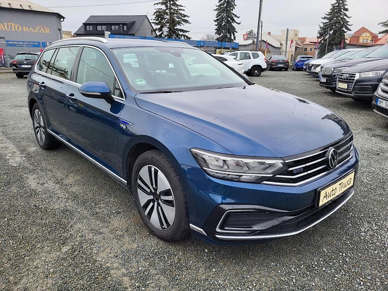 Volkswagen Passat 1.4 TSI PHEV GTE DSG HYBRID - fotka 6 z 46