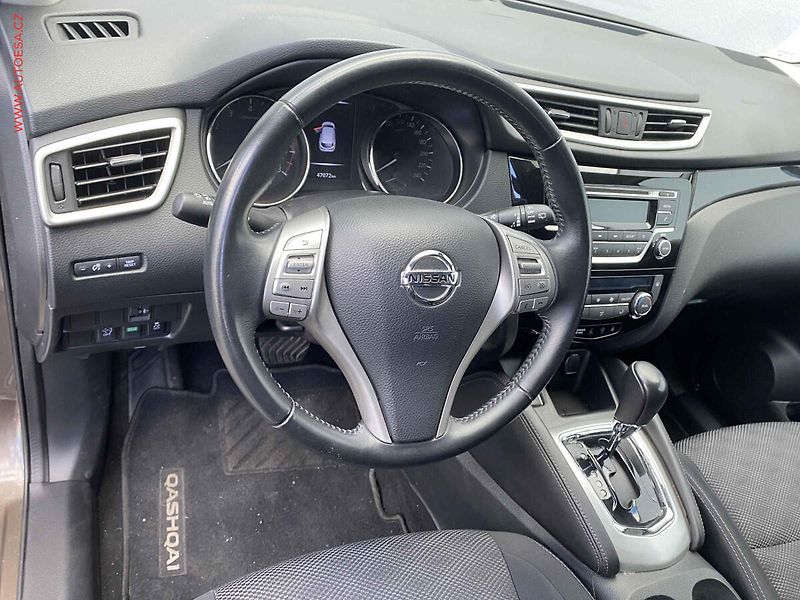 Nissan Qashqai (2016) 1.2 DIG-T, ČR, Acenta, AT - fotka 12 z 16