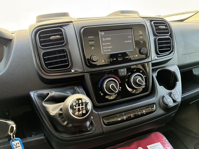Toyota ProAce L2 H2 2.2 D-4D Life - fotka 17 z 20