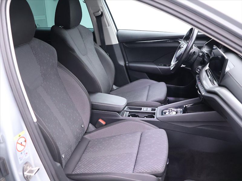 Škoda Octavia 2,0 TDI 110kW DSG Style - fotka 13 z 39