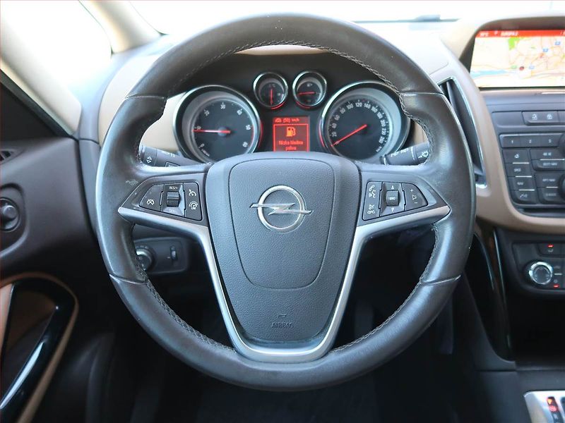 Opel Zafira (2014) 2.0 CDTI, Automat, 7 míst - fotka 16 z 21