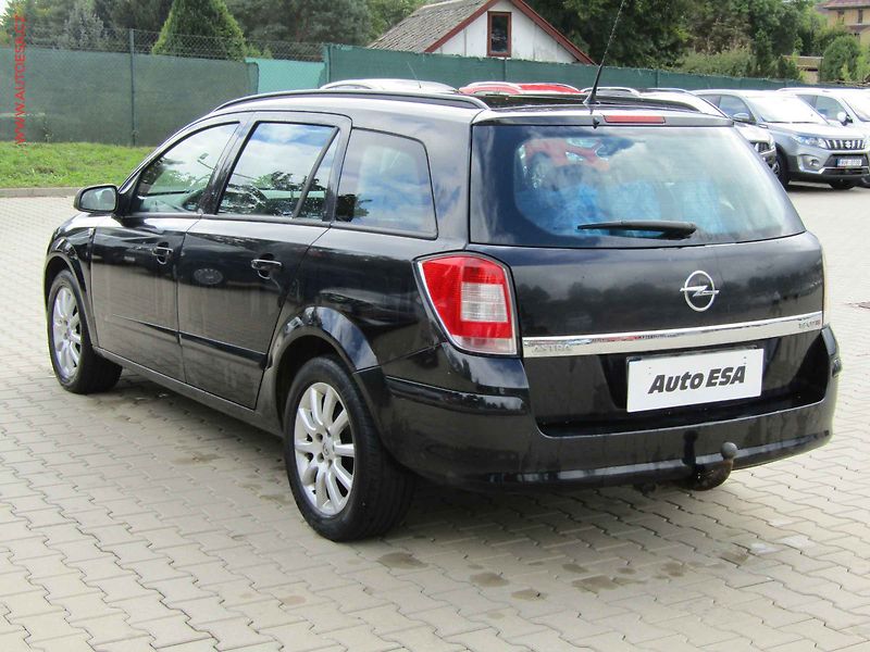 Opel Astra (2008) 1.9 CDTi, 2.maj,ČR, AC - fotka 6 z 16