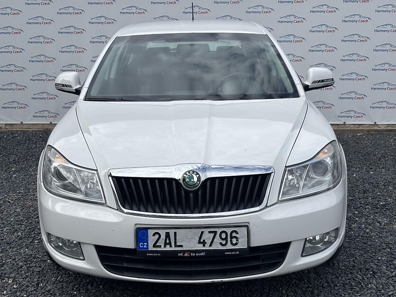Škoda Octavia (2011) 1.6TDI, 77kW, ČR - fotka 2 z 15