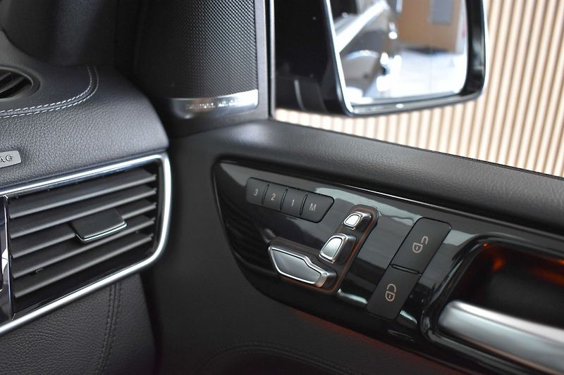 Mercedes-Benz GLS 500 4MATIC*AMG*AIR*TAŽNÉ*DPH* - fotka 44 z 65