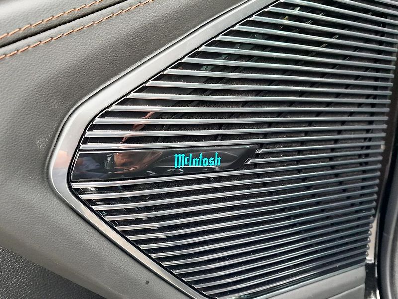 Jeep Grand Cherokee (2025) L 3,6 V6 Summit Reserve 7 míst - fotka 28 z 64