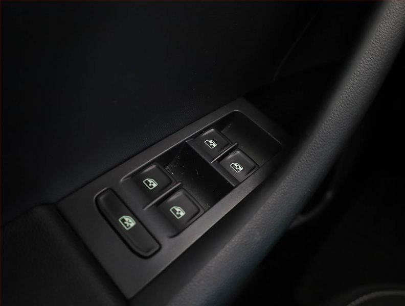 Škoda Rapid (2020) 1.0 TSI, ČR,1.maj, Serv.kniha - fotka 15 z 19