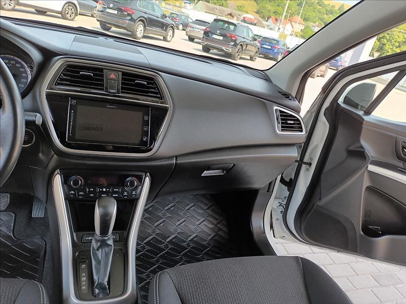 Suzuki SX4 S-Cross 1,4 ,103kw,ČR,1MAJ,LED,TAŽNÉ, - fotka 13 z 43