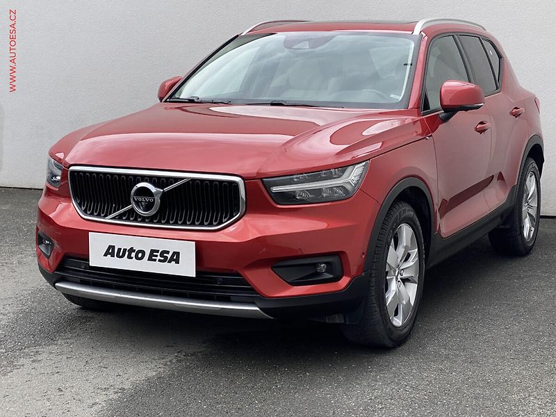 Volvo XC40 (2019) 2.0T5 AWD, 2.maj,ČR - fotka 3 z 17