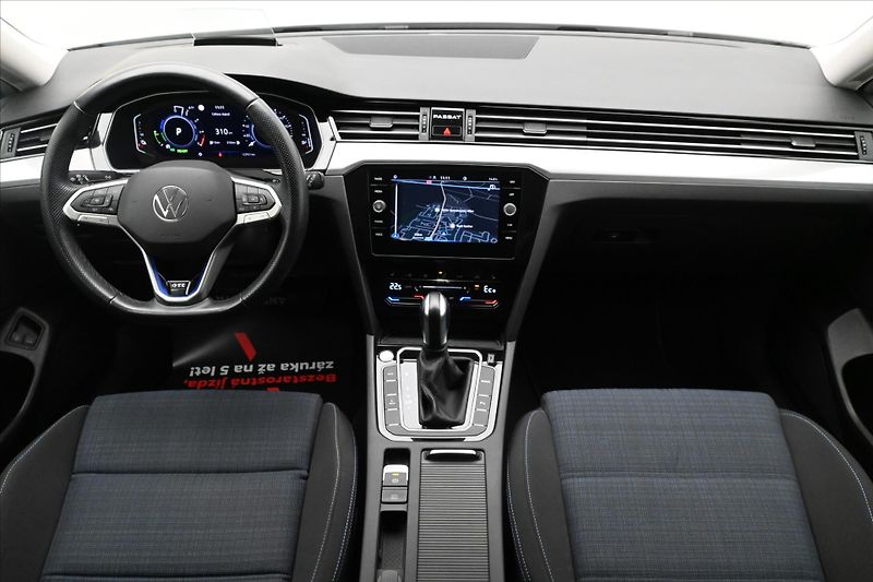 Volkswagen Passat 1,4 GTE 160 kW DSG Záruka až 5 - fotka 15 z 35