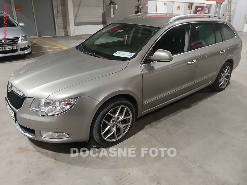 Škoda Superb (2011) 2.0 TDI 4x4, ČR, bixen - fotka 1 z 3