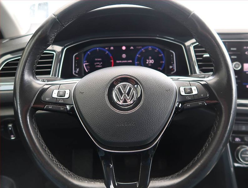 Volkswagen T-Roc (2018) 2.0 TDI 4Motion, 4X4, Automat - fotka 16 z 20