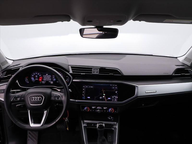 Audi Q3 2,0 40 TFSI Aut. quattro LED - fotka 21 z 28