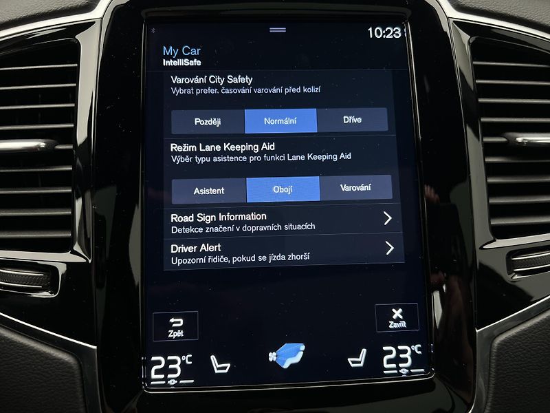 Volvo XC90 B5 AWD R-DESIGN 7 MÍST AUT  - fotka 38 z 47