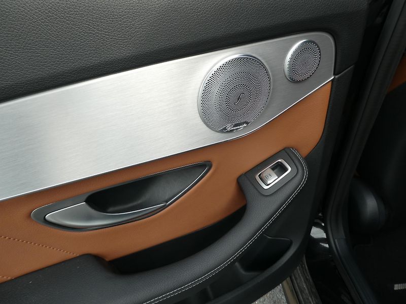 Mercedes-Benz Třídy C C 300D 180kW Kombi AMG LINE  - fotka 15 z 18