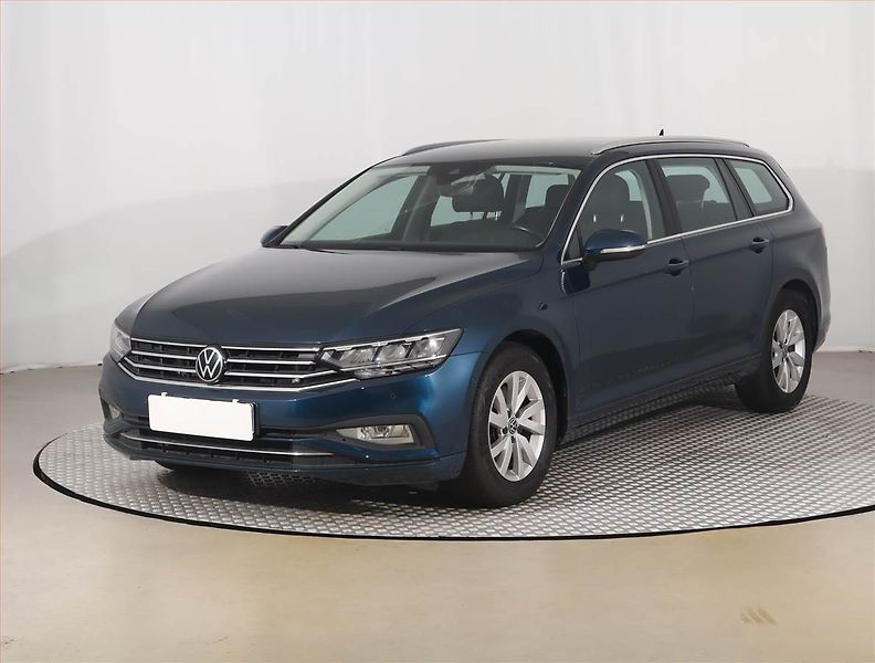 Volkswagen Passat (2021) Business 2.0 TDI, Automat - fotka 2 z 27
