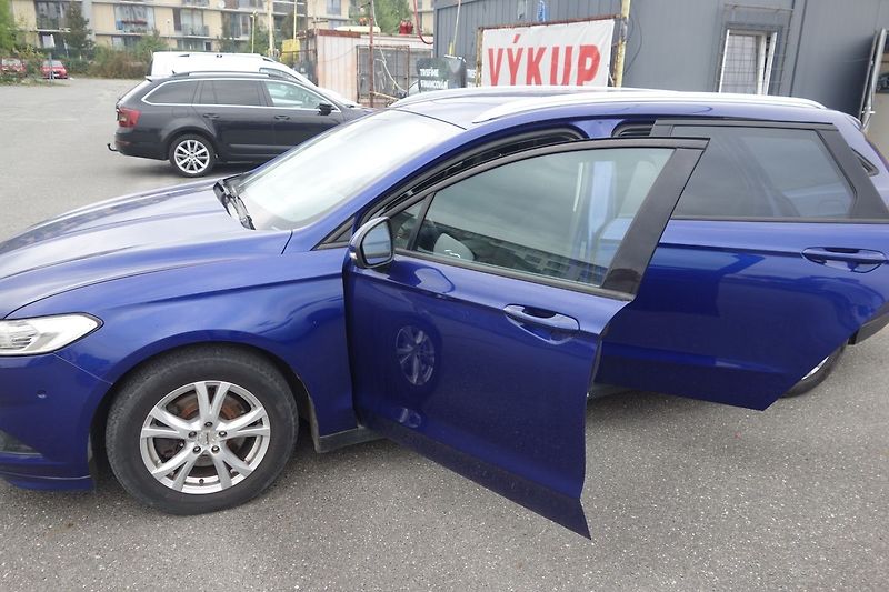 Ford Mondeo (2016) 2,0TDCi 110 kW ! Pěkný !! - fotka 11 z 26