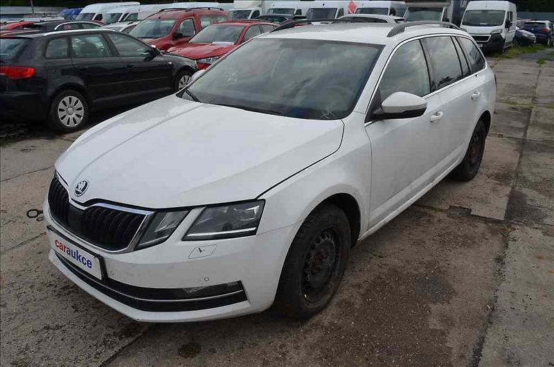 Škoda Octavia (2017) COMBI III. 1,6 TDI - fotka 1 z 26