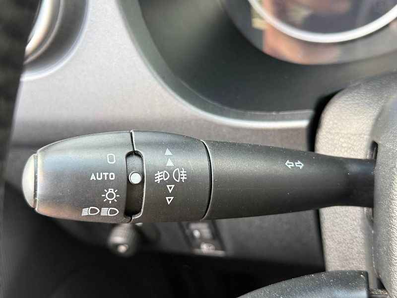 Peugeot Partner (2017) 1.6 HDI 88 kW Allure - fotka 17 z 22