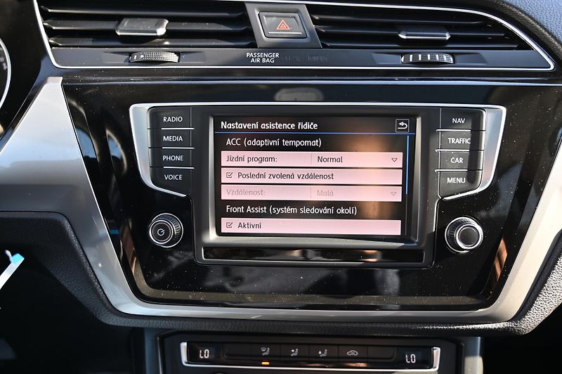 Volkswagen Touran 1.2TSI 81KW Comfort 7mist 3/17 - fotka 19 z 60
