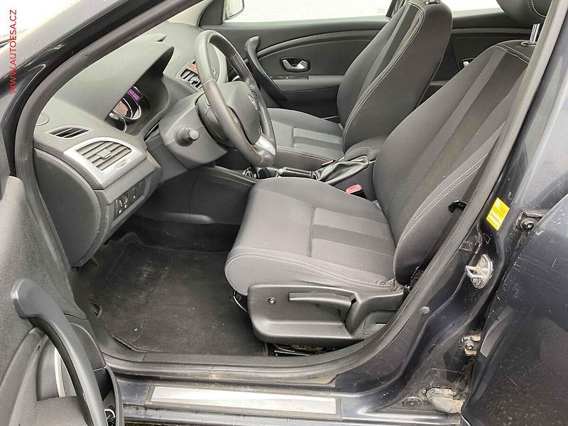 Renault Mégane (2010) 1.5 DCi, Dynamique, TZ - fotka 9 z 16