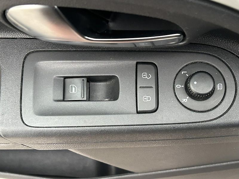 Škoda Citigo 1.0 MPI Elegance - fotka 12 z 24