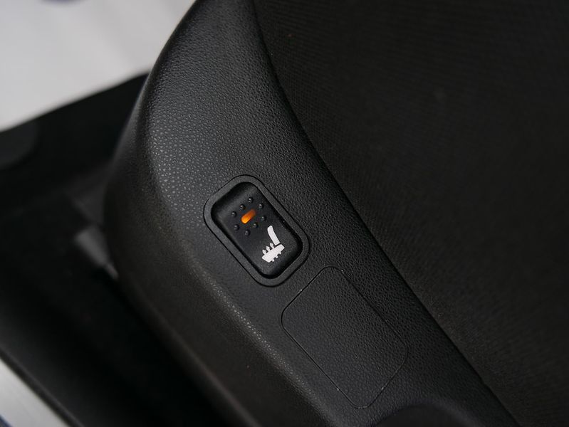 Alfa Romeo Giulietta 1,4 TB 125kW Navi Panorama - fotka 17 z 37