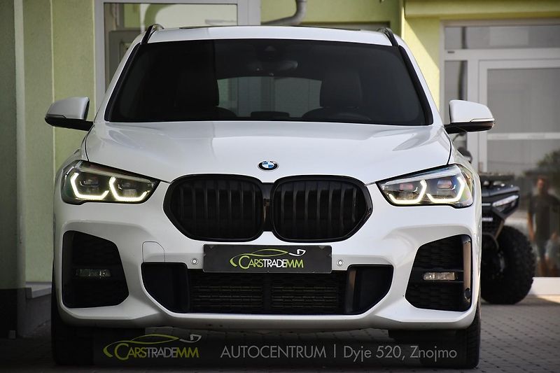 BMW X1 xDrive20d M-SPORT ČR - fotka 8 z 52