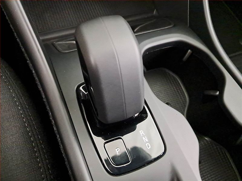 Volvo XC40 (2021) T2 - fotka 13 z 18