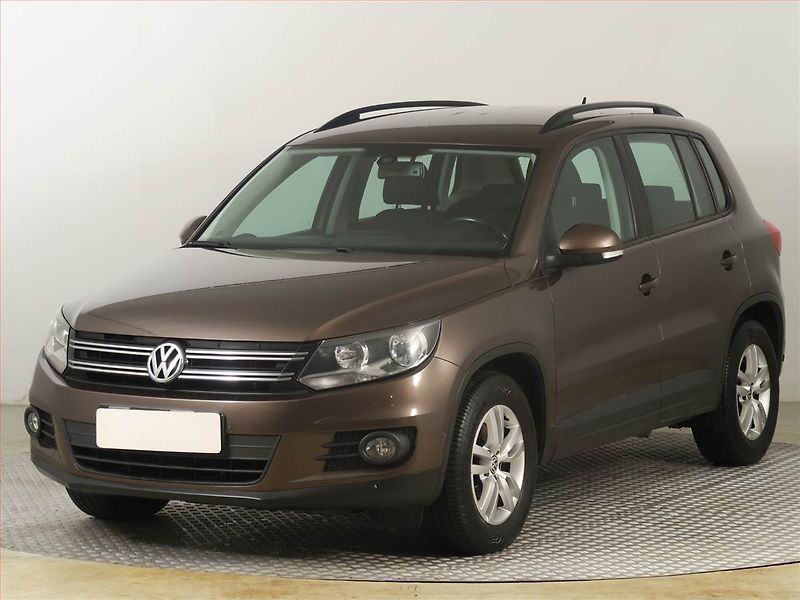 Volkswagen Tiguan (2015) 2.0 TDI, ČR,1.maj, Tempomat - fotka 2 z 17