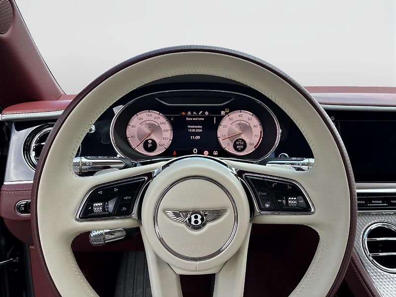 Bentley Continental GTC Mulliner - fotka 11 z 12