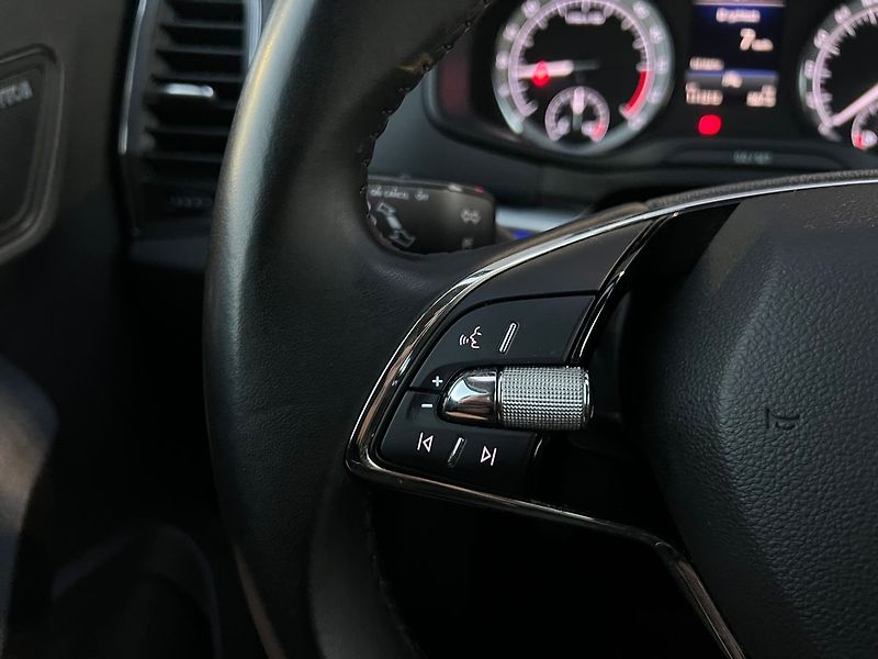 Škoda Karoq (2021) 2.0 TDI-STYLE-P.KAMERA - fotka 25 z 50