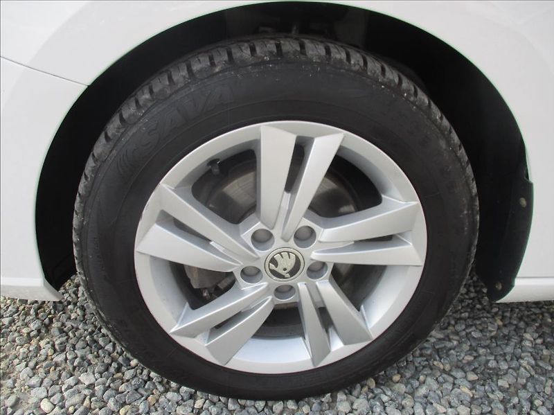Škoda Fabia 1,0 TSI, klima,servis,DPH,CZ, - fotka 30 z 38