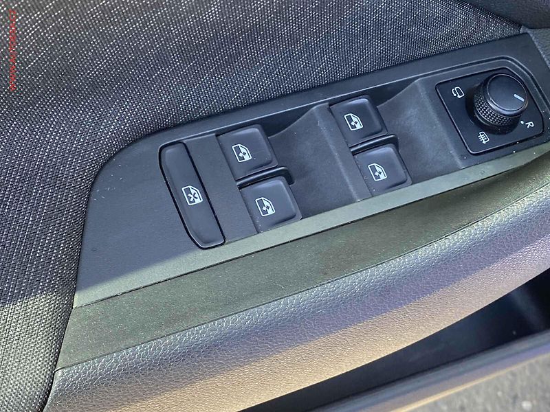 Škoda Scala (2019) 1.0 TSi, ČR, Style, LED - fotka 11 z 17