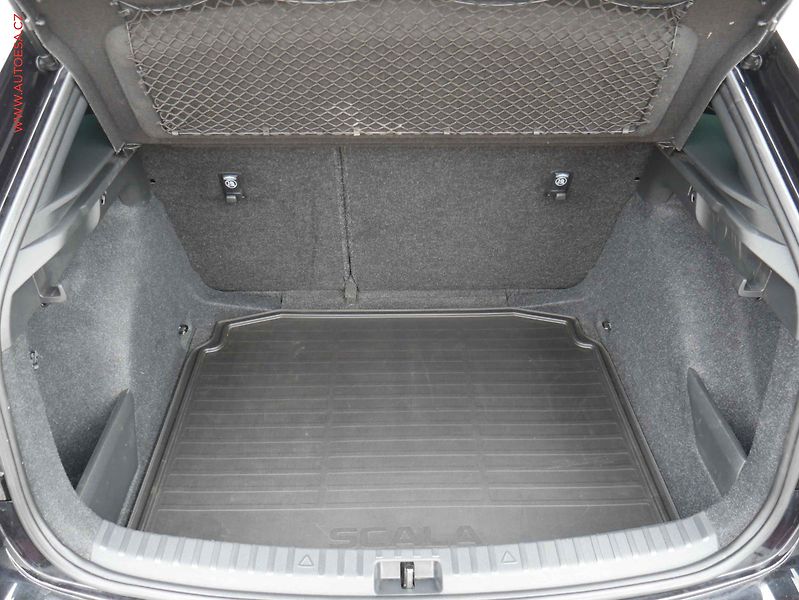 Škoda Scala (2023) 1.5 TSi, ČR, Style, LED - fotka 7 z 21