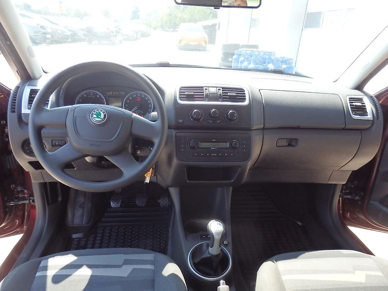 Škoda Fabia COMBI 1.4 16V ABS, KLIMATIZACE - fotka 11 z 13