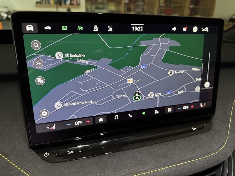 Škoda Enyaq (2025) RS 4x4 82 ČR ZÁRUKA 1 MAJITEL - fotka 25 z 35