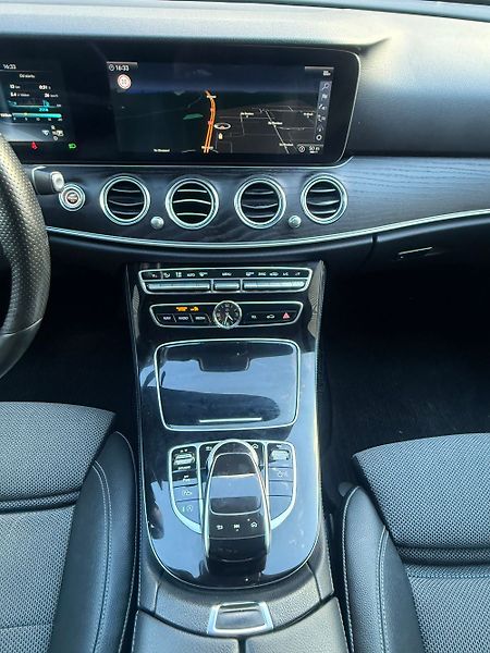 Mercedes-Benz Třídy E (2016) - fotka 16 z 51