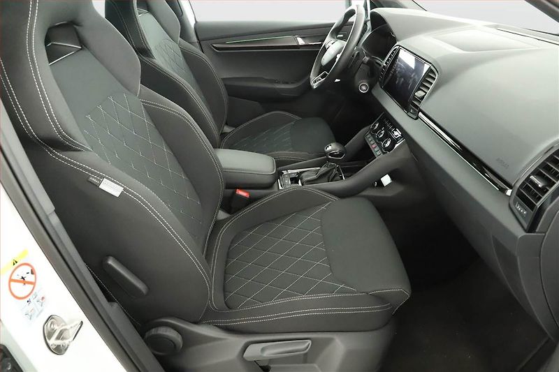 Škoda Karoq (2025) 2.0 TDI, Sportline, Navigace - fotka 7 z 17