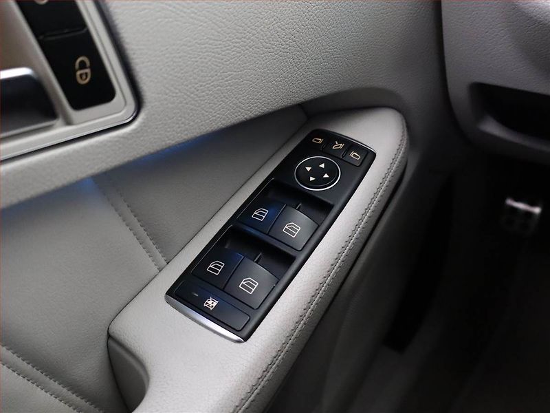 Mercedes-Benz Třídy E (2015) E 200 BlueTEC, Automat, Kůže - fotka 16 z 20