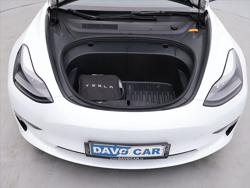 Tesla Model 3 Long Range 75kWh AWD sOH 90% - fotka 9 z 34