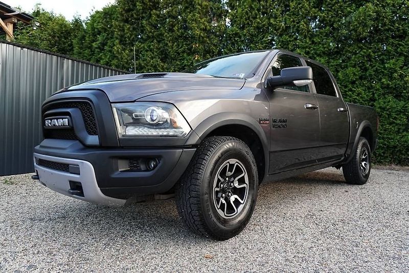 Dodge RAM (2015) 5.7 HEMI 4X4 REBEL EDITION - fotka 12 z 35