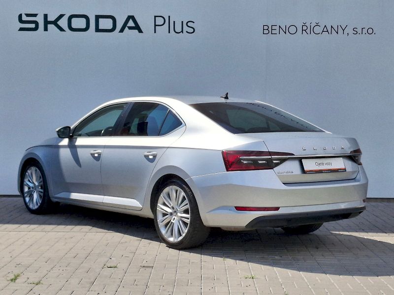 Škoda Superb (2019) Style Extra DSG 2,0TDi 140kW - fotka 10 z 35