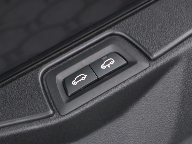 BMW X5 3,0 M50d 294kW CZ DPH FULL SER - fotka 9 z 38