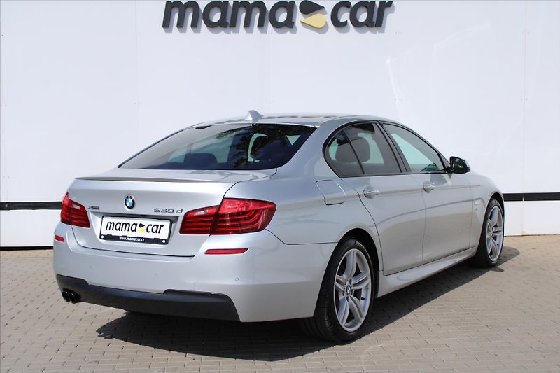 BMW Řada 5 530d xDrive 190kW M PAKET ČR - fotka 7 z 32