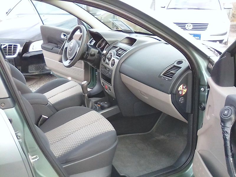 Renault Mégane (2003) 1.6i 16V nové v ČR - fotka 15 z 28