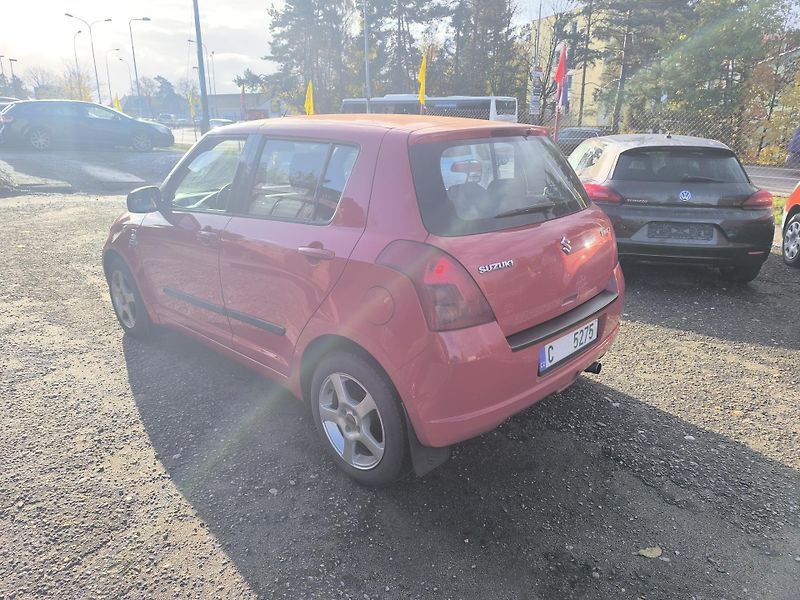 Suzuki Swift (2006) 1.3 DDiS DOL.KM,1. MAJITEL - fotka 4 z 4