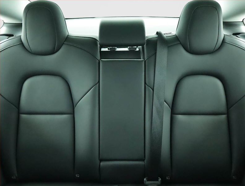 Tesla Model 3 (2019) Long Range 4WD 78kWh, SoH 83% - fotka 10 z 21